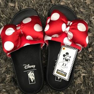 vans x disney red spot sliders